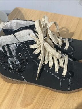 Women’s Brown Laced Zip Side Booties